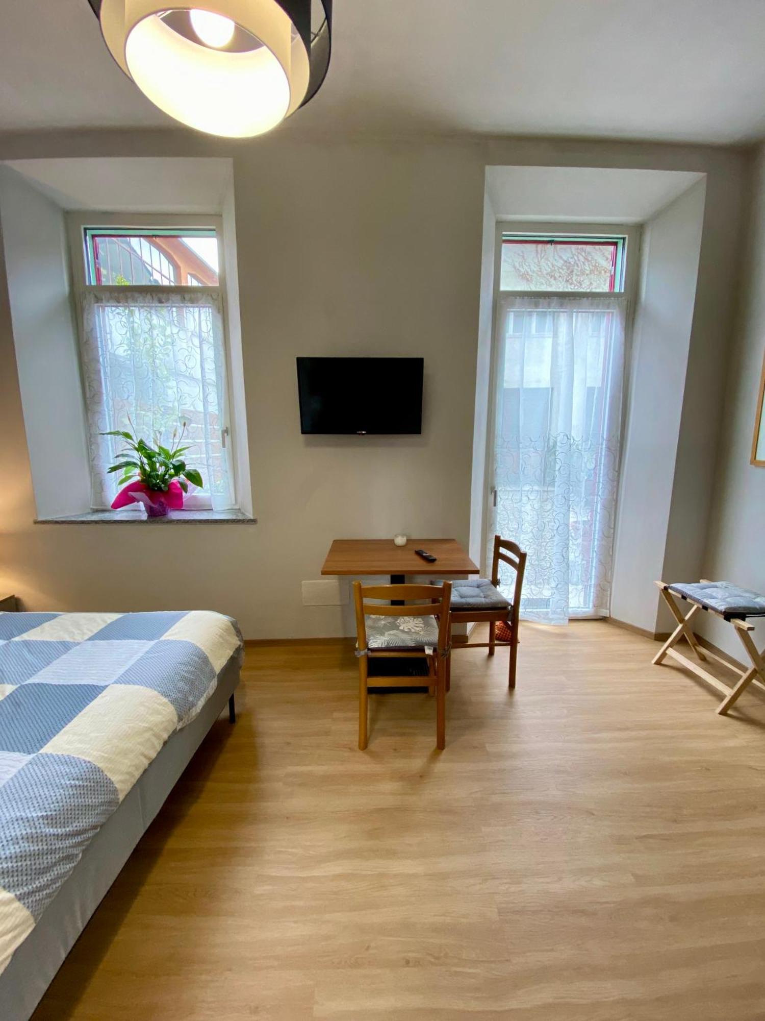 Notte Di Note - Home Hospitality بوستو أرسيزيو المظهر الخارجي الصورة