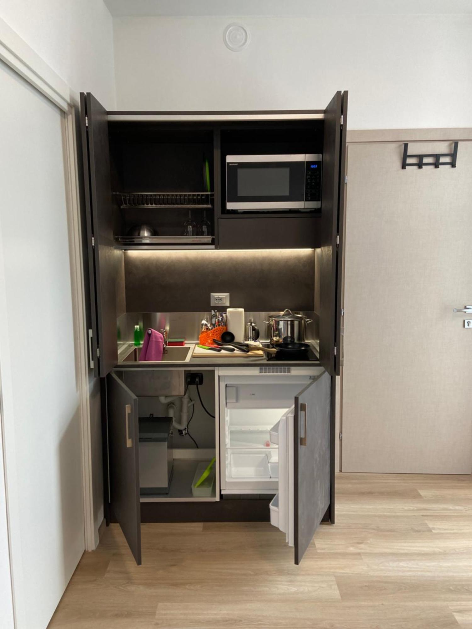 Notte Di Note - Home Hospitality بوستو أرسيزيو المظهر الخارجي الصورة