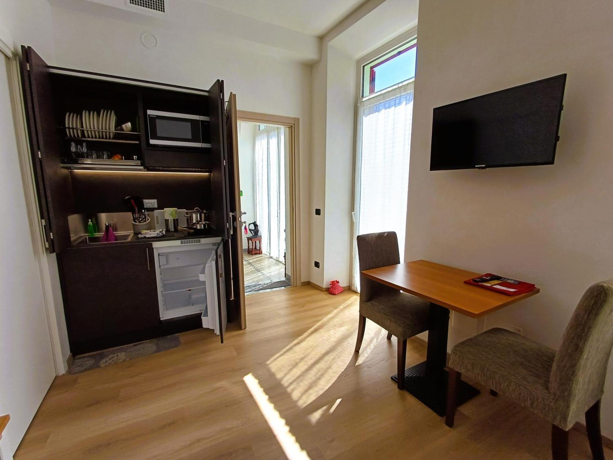 Notte Di Note - Home Hospitality بوستو أرسيزيو المظهر الخارجي الصورة